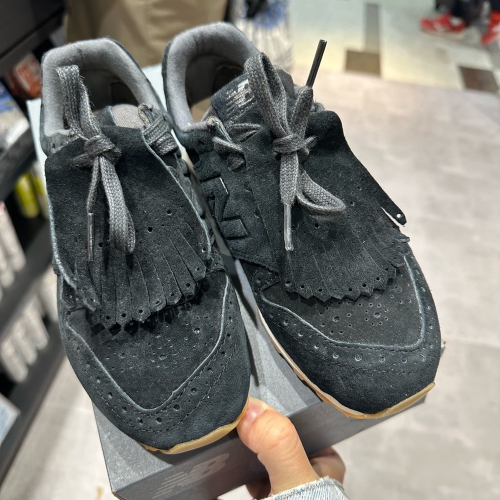 New Balance 996 Black with Fringed Tongue Kilties Suede